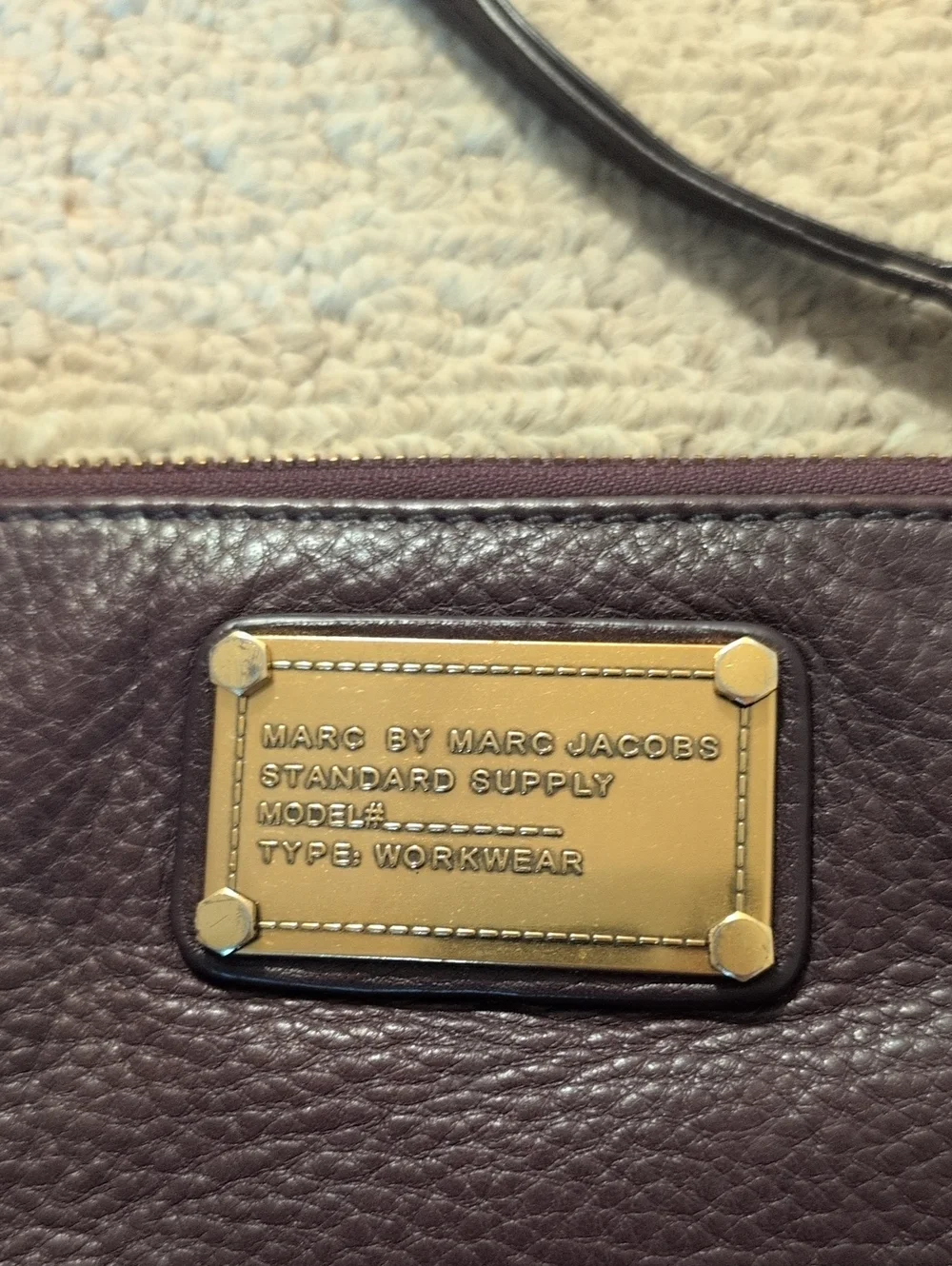EUC Marc by Marc Jacobs Plum Leather Wristlet - Picture 2 of 9